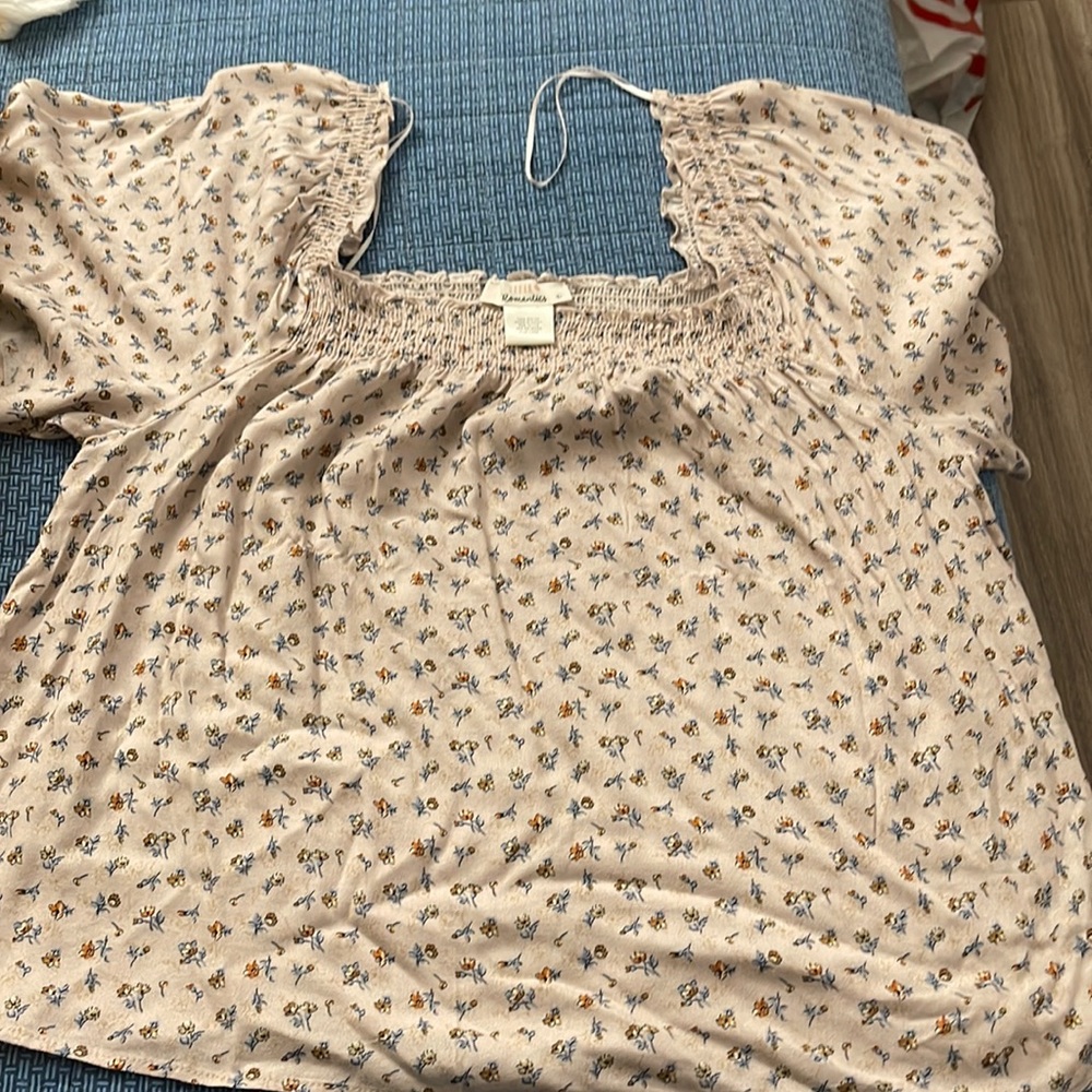 Brand new top but without tag.